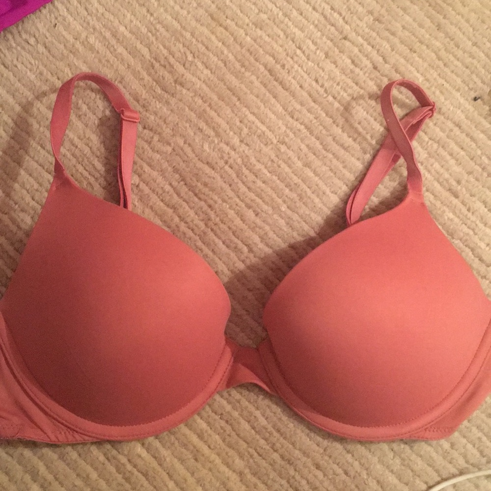 Victoria Secret PINK 32C push up light pink bra
